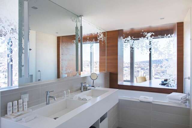 Отель Radisson Blu Iveria Hotel Тбилиси-15